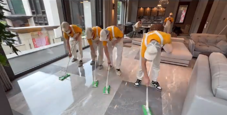 frc-b9b229d7d44339b546b8683143245a4a.png 冒泡网:藏在小区里的暴利生意,一单赚5000元,有人看不上,有人年入50万!