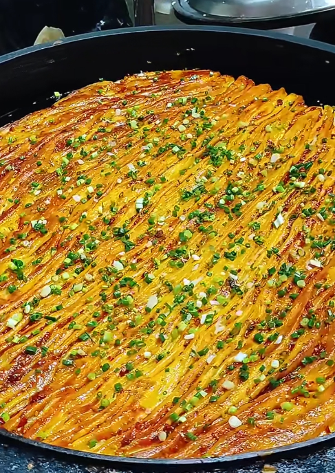 冒泡网：成本4块，卖24，难怪这摊位生意红火，只要3000块，一个人就能干