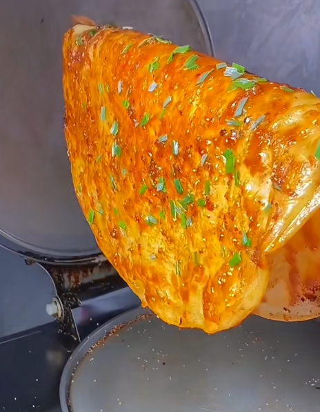 冒泡网：成本4块，卖24，难怪这摊位生意红火，只要3000块，一个人就能干